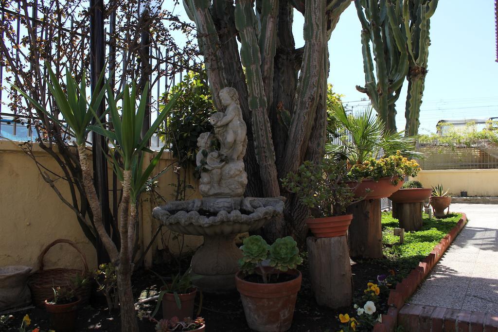 Domus Felix Bed and Breakfast Ercolano Exteriör bild